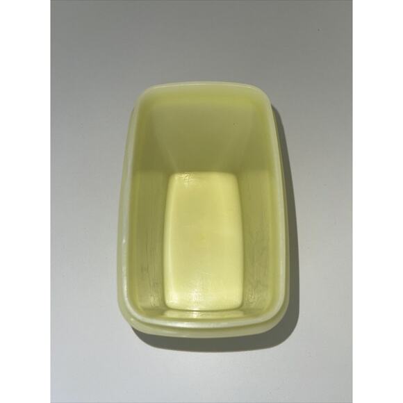 Vintage 4.5" Tall TUPPERWARE SPACE SAVER Storage Container Canister 1243-10 - Picture 8 of 9